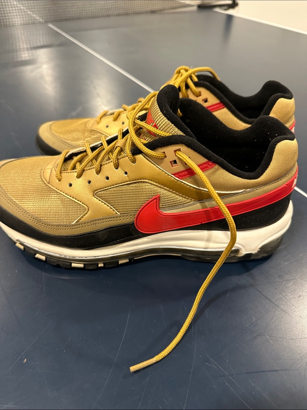 Nike AIR MAX Gold and Red Low-Top Sneakers